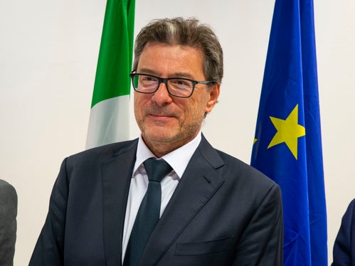 È stato firmato questa mattina (25 settembre) presso la Fondazione Edmund Mach&nbsp;di San Michele all’Adige dai presidenti delle Province di Bolzano e di Trento e dal ministro dell'economia e delle finanze, Giancarlo Giorgetti, un importante accordo in materia di finanza pubblica. Nella foto il ministro Giancarlo Giorgetti (Foto: ASP/Fabio Brucculeri)