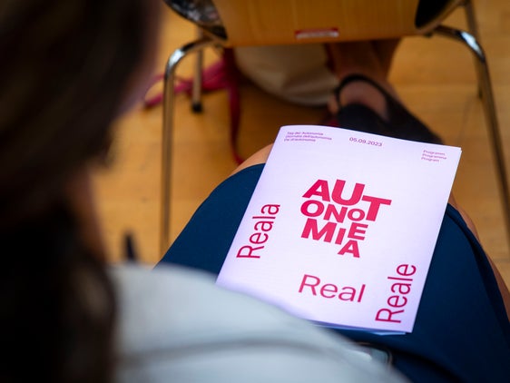 L'Autonomia, con le sue ripercussioni sulla vita reale, è al centro della Giornata dell'Autonomia di domani. Alle 12.15 presentazione del libro e quindi "Colloqui" con i politici (Foto: ASP/Fabio Brucculeri)