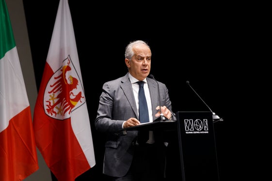 Innenminister Matteo Piantedosi war heute (14. November) Gast bei der ersten Südtiroler Landessicherheitskonferenz im NOI Techpark in Bozen. (Foto: LPA/Tiberio Sorvillo)