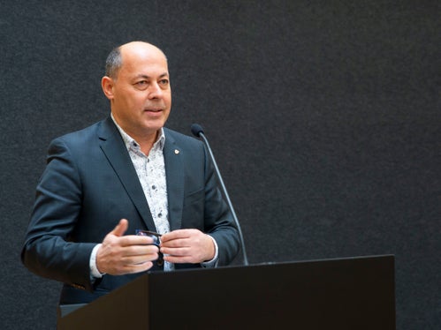 Alle Mitarbeiter und Mitarbeiterinnen tragen dazu bei, dass der Verwaltungsapparat des Landes zukunftsträchtig ist, sagt Albrecht Matzneller, Direktor der Landesabteilung Personal. (Foto: LPA/Fabio Brucculeri)