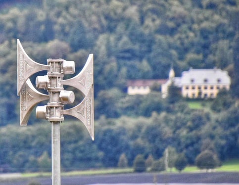 La prova settimanale delle sirene del sabato viene sospesa per quattro settimane per evitare ulteriori traumi ai profughi ucraini (Foto: Associazione provinciale dei Vigili del fuoco/Diddi Osele)