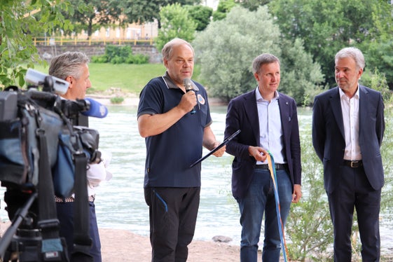 Una nuova zona aperta a tutta la popolazione. Nella foto (da sinistra), Willigis Gallmetzer, vicedirettore dell'Agenzia per la Protezione civile della Provincia di Bolzano, il direttore dell'Ufficio per la sistemazione dei bacini montani Ovest, Peter Egger, il vicesindaco di Bolzano, Luis Walcher, e l'assessore provinciale Arnold Schuler (Foto: ASP/Maja Clara)