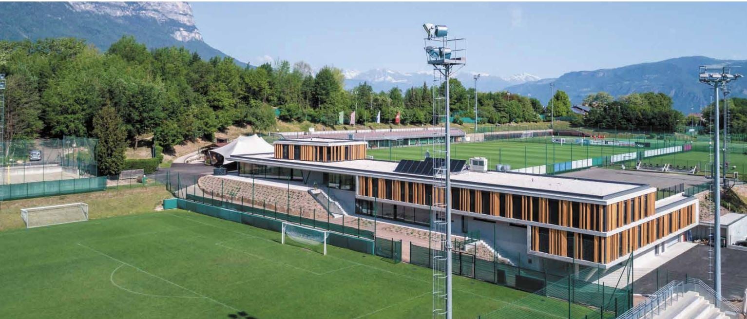 L'Annuario dello sport altoatesino 2022 verrà presentato venerdì 21 aprile 2023 alle ore 9.30, al centro di allenamento dell'FC Südtirol nella zona sportiva di Maso Ronco, ad Appiano (Foto: ASP) 
