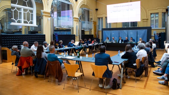 Molti progetti realizzati: l'Alto Adige è sulla buona strada per attuare effettivamente i progetti che devono essere realizzati con i fondi del FEASR entro il 2025. È questa la conclusione a cui è giunto oggi (13 giugno) a Bolzano il Comitato di sorveglianza del FEASR nella sua riunione annuale. (Foto: ASP/Fabio Brucculeri)