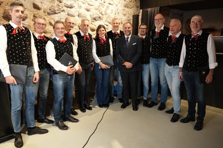 L'evento è stato accompagnato musicalmente dal gruppo Piccolo coro Bolzano. (Foto: Euregio/Armin Gluderer)