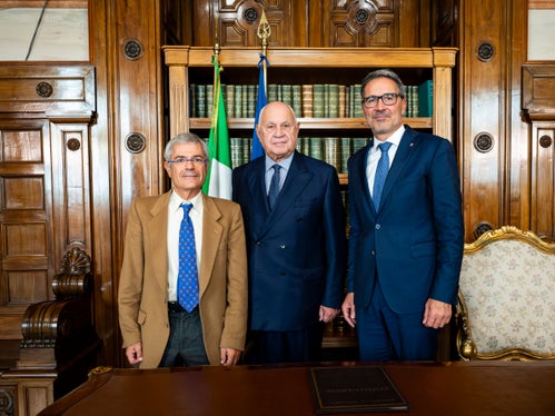 Da sinistra il presidente della Corte d'appello di Trento, Eugenio Gramola, il ministro della Giustizia, Carlo Nordio, e il presidente della Provincia autonoma di Bolzano e della Regione Trentino-Alto Adige, Arno Kompatscher. (Foto: USP/Fabio Brucculeri)