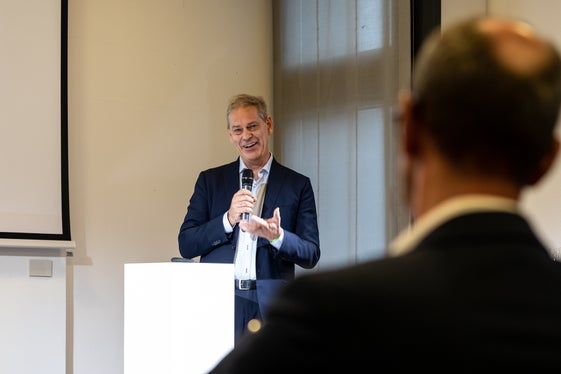 Zu einem nüchternen Blick auf die Fakten und mutigem Handeln Richtung Zukunft rief Alexander Notdurfter von der Philosophisch-Theologischen Hochschule Brixen auf. (Foto: LPA/Luca Guadagnini)