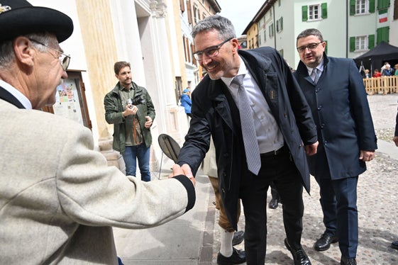 Il futuro dell'Euregio sta nella sostenibilità, ha sottolineato oggi il presidente altoatesino Kompatscher. La Regione europea è un progetto della gente, non della politica, basato sul Tirolo storico. (Foto: Ufficio Stampa Provincia di Trento/Corrado Poli)