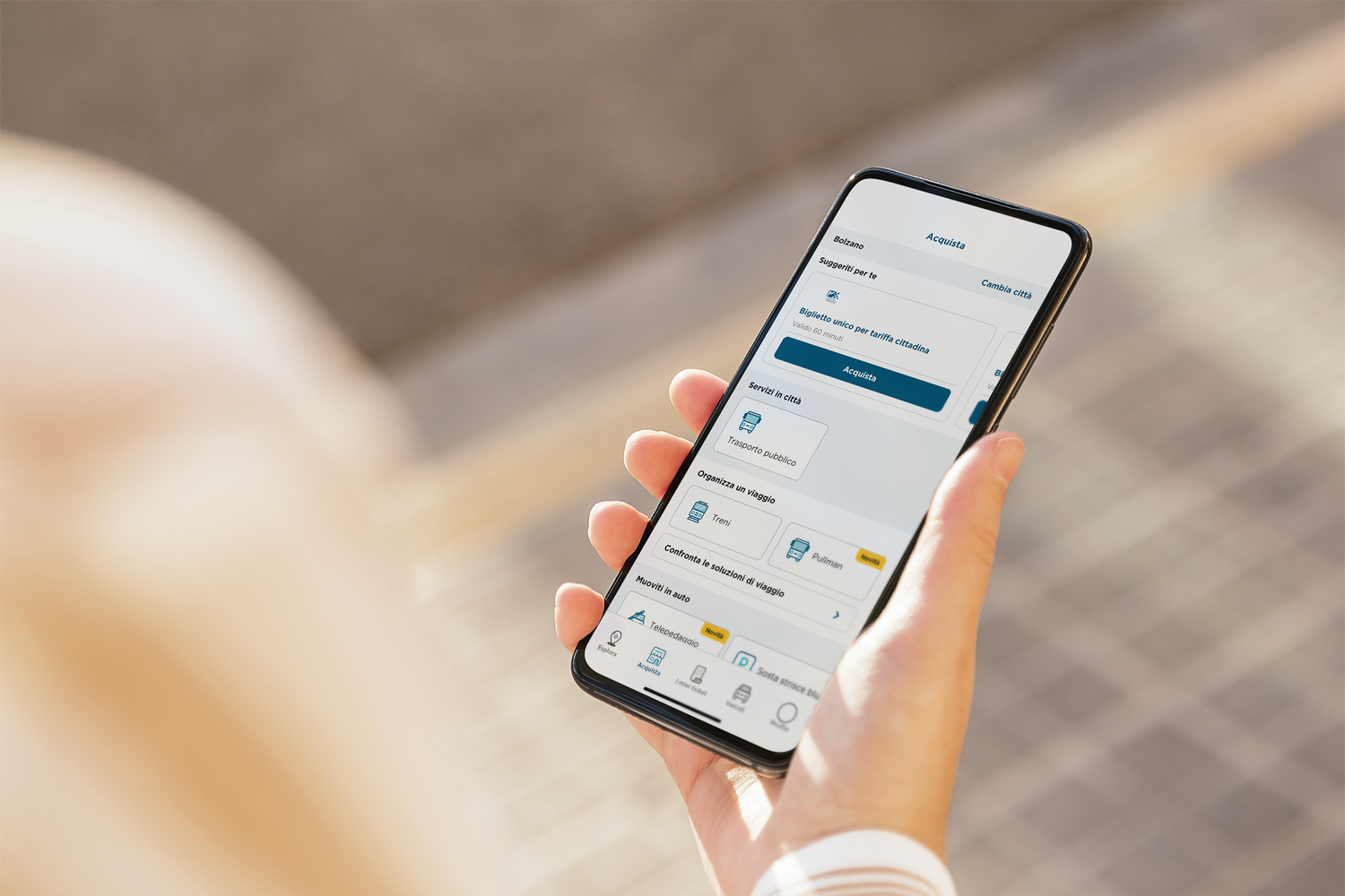 Über eine Applikation ist es möglich, Fahrten mit öffentlichen Verkehrsmitteln bequem zu planen und auch zu bezahlen. Möglich macht dies das Projekt MaaS for Italy, an dem sich auch das Land Südtirol beteiligt. (Foto: LPA/STA)