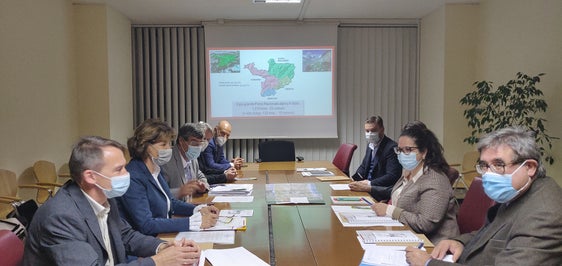 Presidenza Comitato di coordinamento e indirizzo Parco nazionale Stelvio e Piano e Regolamento di gestione temi incontro ieri (3 novembre) a Roma fra assessora Maria Hochgruber Kuenzer (2. A sx) e la sottosegretaria al Ministero della Transizione Ecologica Ilaria Fontana (2. a dx). (Foto: ASP/Marcella Morandini)