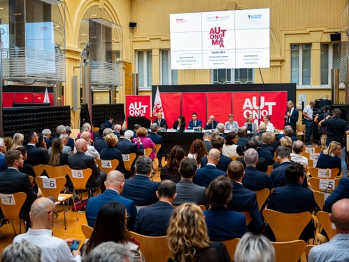 Am 5. September feiert Südtirol alljährlich den Abschluss des Pariser Vertrages von 1946. Im Innenhof des Palais Widmann fand die Tagung über Autonomie im Zeitalter der Digitalisierung statt. (Foto: LPA/Fabio Brucculeri) 