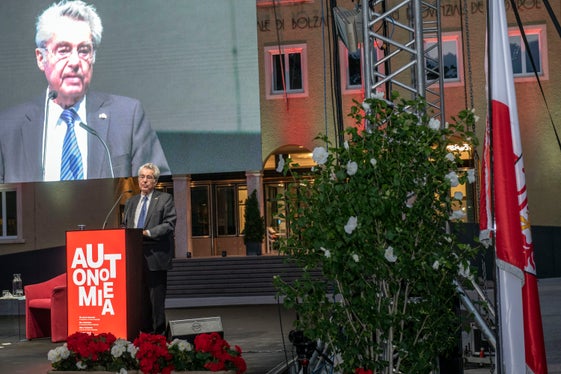 Heinz Fischer erinnerte an den anfangs schwierigen, später beispielhaften Weg, der zu Südtirols Autonomie geführt hat. (Foto: LPA/Ivo Corrà)