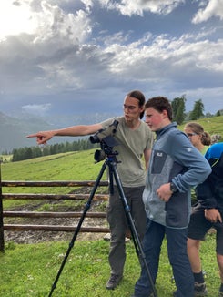Die Junior Ranger fanden viel Zeit für Naturbeobachtung. (Foto: LPA/Amt für Natur) 
