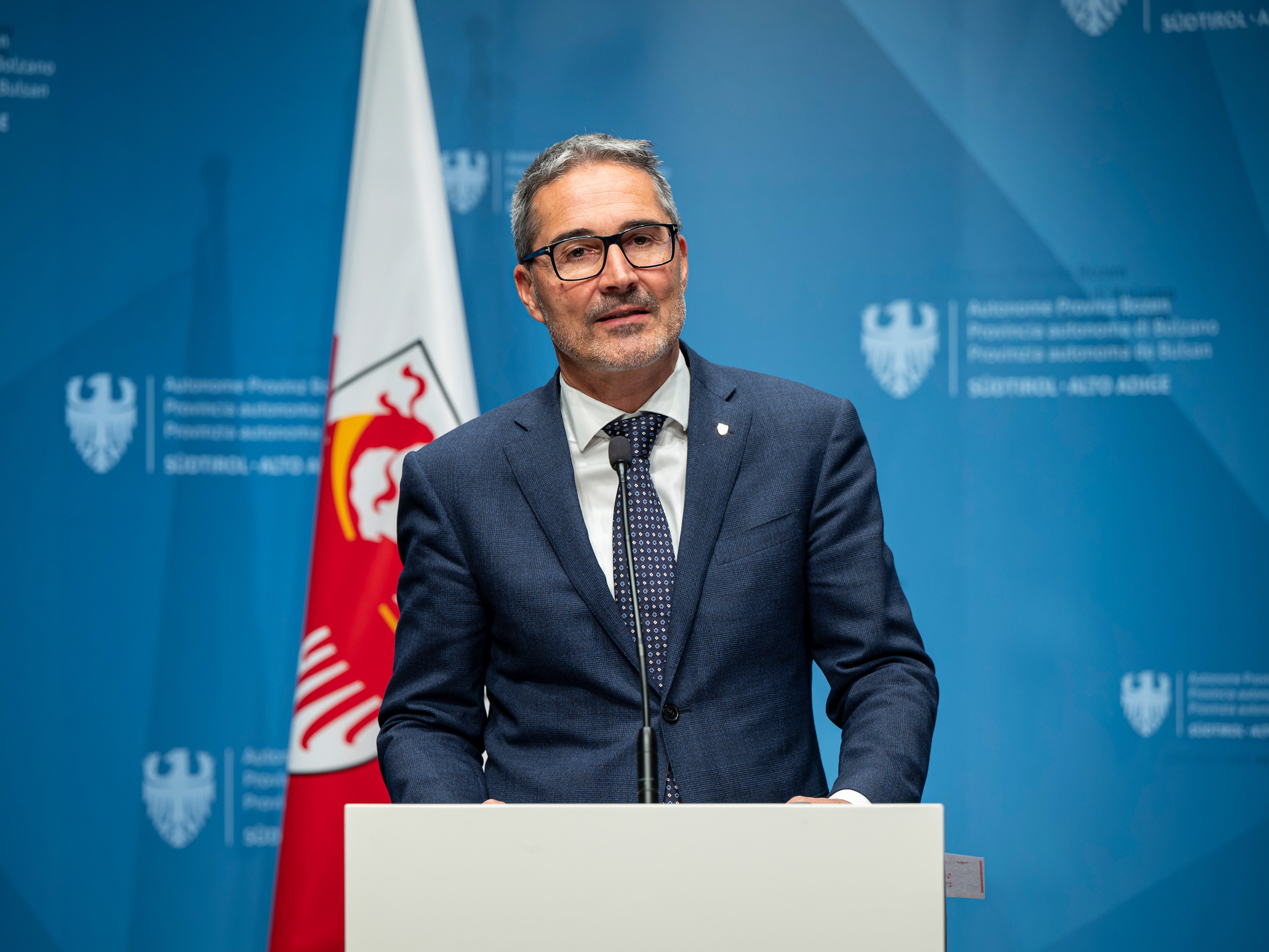 Nella sua seduta del 31 ottobre la Giunta provinciale ha approvato il disegno di legge – che ora sarà trasmesso al Consiglio provinciale per la discussione e l’approvazione definitiva – e il presidente della Provincia Arno Kompatscher lo ha presentato in una conferenza stampa. (Foto: USP/Fabio Brucculeri)