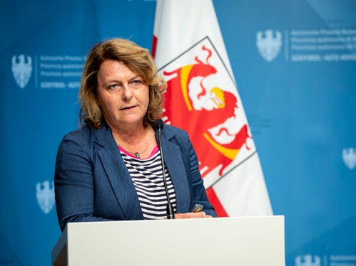 Landesrätin Rosmarie Pamer erinnert anlässlich des Internationalen Tages der Kinderrechte an die wichtige Rolle der Sozialdienste, die Kinder und Jugendliche in Phasen großer Vulnerabilität und schwieriger Lebensumstände begleiten und betreuen. (Foto: LPA/Fabio Brucculeri)