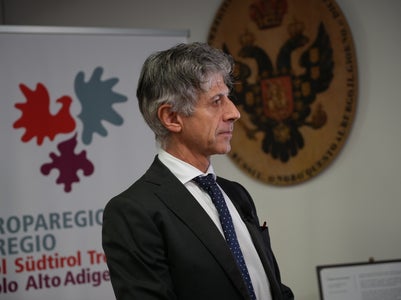 Francesco Palermo (Universität Verona und Eurac Research): Europäische Verbünde Territorialer Zusammenarbeit wirken wie 'Rauchmelder' juridischer Hindernisse für grenzübergreifende Zusammenarbeit.&nbsp;(Foto: Euregio/Armin Gluderer)