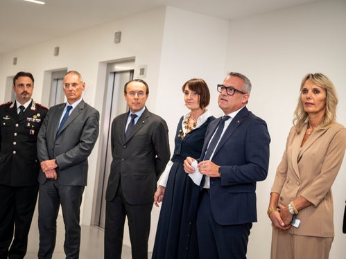 “Il Governo ci aveva dato un mese di proroga sull’attività, che scadeva a metà mattina: questa mattina sono iniziati i processi”, ha detto l’assessore provinciale Christian Bianchi, secondo da destra nella foto. (Foto: USP/Fabio Brucculeri)