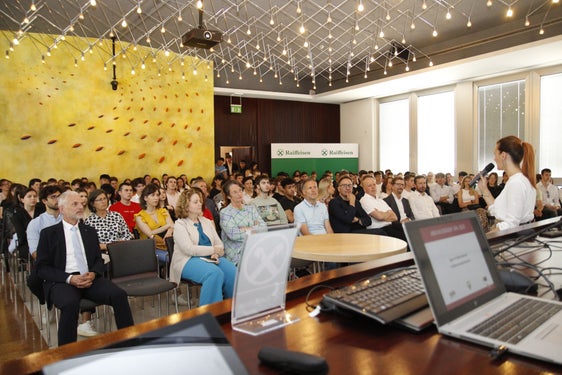 24 aziende formative delle scuole secondarie hanno ricevuto oggi (1° giugno) il "Marchio di qualità per aziende di formazione" (Foto: ASP/Verena Hilber)