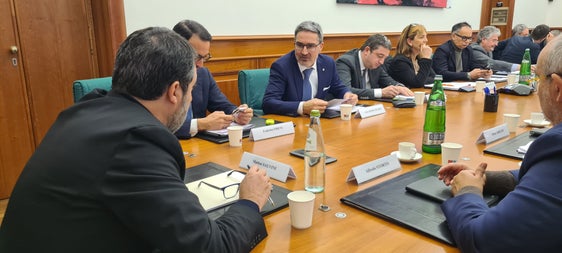 I colloqui con il Ministro delle Infrastrutture e della Mobilità sostenibili sono stati incentrati sul chiarimento delle questioni in sospeso relative alla gara per l'assegnazione della nuova concessione per l'A22. (Foto: Ufficio stampa Regione autonoma Trentino-Alto Adige/Davide Cordua)