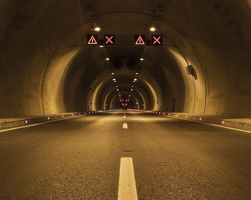 I lavori preparatori per la costruzione del tunnel lungo 700 metri della circonvallazione di Bronzolo potranno prendere il via il 1. marzo (Foto: Pixabay)