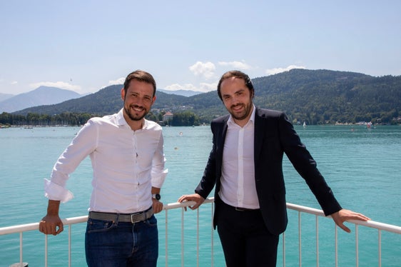 L'assessore regionale Schuschnig (a sinistra) e Achammer vogliono coordinare più da vicino le aree economiche della Carinzia e dell'Alto Adige. (Foto: Regione della Carinzia / Florian Taltavull)