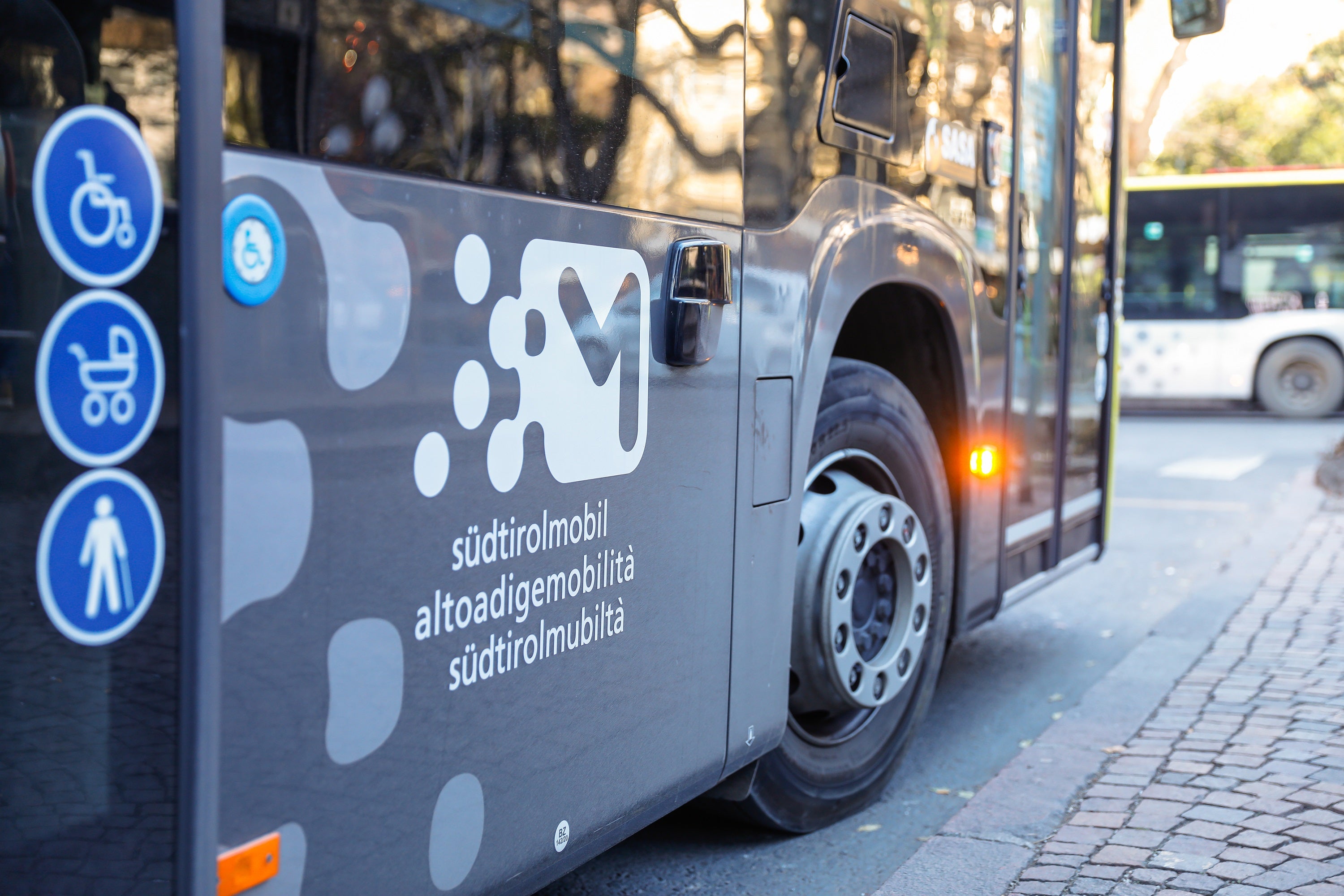 In Südtirol sollen weitere (architektonische) Hindernisse abgebaut werden. Die Landesregierung hat am 22. Juli daher die entsprechende Verordnung im Bereich Mobilität geändert. (Foto: LPA/Oskar Verant)
