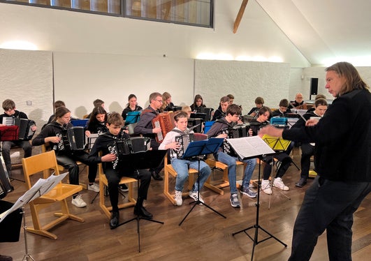Konzentriertes Proben vor dem Auftritt im Lanserhaus in Eppan (Foto: LPA)