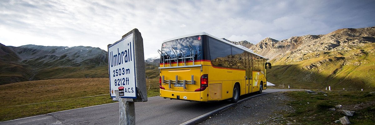 Die Vereinbarung für den Busdienst auf den Strecken Müstair-Cunfin-Mals und Martina-Cunfin-Nauders-Mals wird um ein weiteres Jahr verlängert. (Foto: Südtirolmobil)