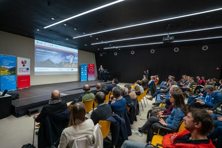 In occasione dello Stakeholder Day, l'Euregio Tirolo-Alto Adige-Trentino e il NOI Techpark hanno fornito informazioni sullo stato attuale e concordato i prossimi passi del progetto Interreg Digiway. (Foto: USP/Daniel von Johnston)