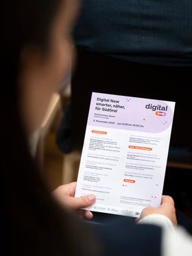 Smarter, näher, für Südtirol: Diesem Motto folgt Digital Now und begleitet Bürgerinnen und Bürger auf dem Digitalisierungsprozess. (Foto: LPA/Fabio Brucculeri)