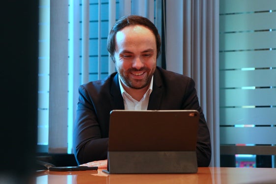 Online hat sich Landesrat Achammer mit der Ministerin für Universitäten und Forschung, Anna Maria Bernini, zur Neugestaltung des Masterstudienganges Bildungswissenschaften für den Primärbereich und der Verbesserung der Berufungsmöglichkeiten deutschsprachiger Professorinnen und Professoren ausgetauscht. (Foto: LPA/Ingrid Silginer)