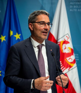 Domenica 21 maggio a Campo Tures saranno eletti il sindaco e il Consiglio comunale. Il presidente Kompatscher invita gli aventi diritto a votare (Foto: ASP/Fabio Brucculeri)