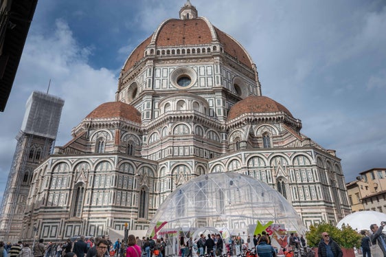 Il Villaggio delle Regioni è stato allestito al cospetto del Duomo di Firenze, nell'omonima piazza. (Foto: USP/Greta Stuefer)