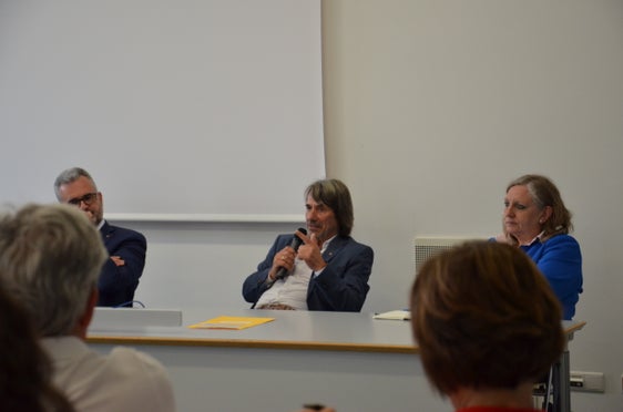 Nella sesta tappa della serie di visite alle strutture sanitarie locali e agli ospedali pubblici della provincia, l'assessore provinciale alla Prevenzione sanitaria e Salute Hubert Messner ha incontrato i dipendenti e i dirigenti del distretto sanitario di Lana e dell'ospedale Tappeiner di Merano. (Foto: ASP/Katharina Trocker). 