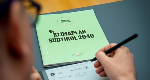 Eine Etappe auf dem Weg zum Klimaplan Südtirol 2040 war im April das sogenannte Stakeholder Forum in Bozen. (Archivfoto: LPA/Fabio Brucculeri)