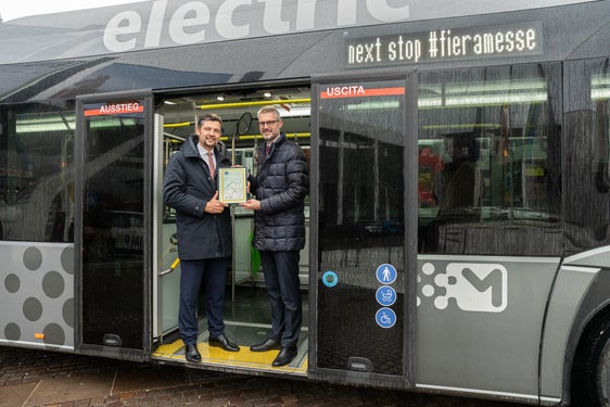 La collaborazione del Dipartimento mobilità con la Fiera di Bolzano ha come obiettivo di viaggiare in modo sostenibile e di promuovere l'utilizzo dei mezzi pubblici. (Foto: Fiera Bolzano/Marco Parisi)