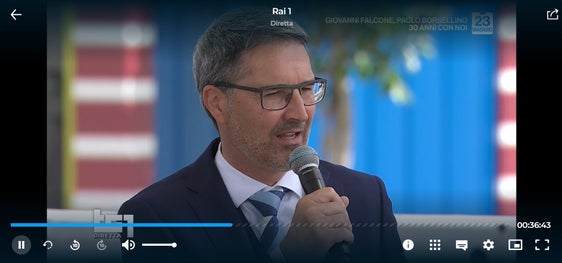 "Das Thema Mafia betrifft alle - von Lampedusa bis zum Brenner und darüber hinaus", sagte LH Kompatscher während der Liveübertragung auf RAI1 in Palermo. (Foto: LPA)