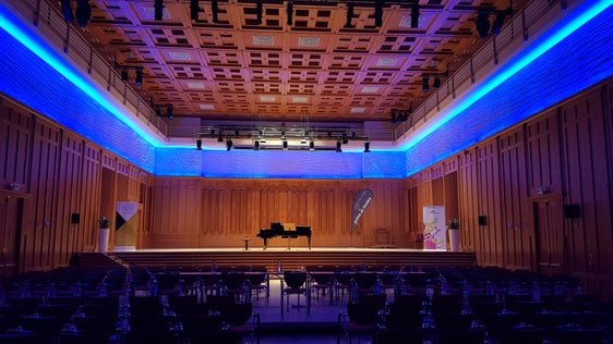 A Dobbiaco si terrà il concerto dei vincitori che chiuderà ufficialmente l'edizione 2023 del concorso transfrontaliero. Appuntamento il 7 maggio, alle ore 11, nella Sala Gustav Mahler del Centro Culturale Euregio. (Foto: ASP/Direzione provinciale Scuola musicale)
