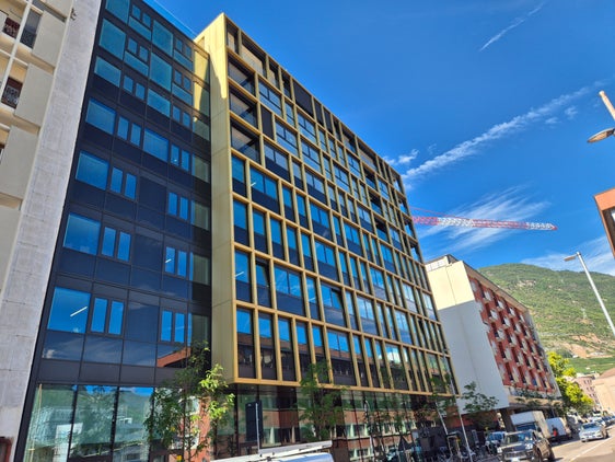 Das Land Südtirol hat bereits mit dem Umzug in die neuen Räume im Waltherpark, Garibaldistraße 20 in Bozen, begonnen. Dort werden verschiedene Abteilungen, Ämter und Dienste der Landesverwaltung untergebracht sein. (Foto: LPA/Gianluca Crocco)