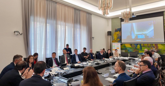 Nella sua riunione, la Consulta provinciale culturale ha discusso le proposte per lo sviluppo di linee guida strategiche per il lavoro culturale in Alto Adige. (Foto: USP/Dipartimento Istruzione, Formazione e Cultura ladina/Bruno Benedetto)