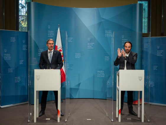 La Junta provinziala á stabilí incö le bonus IT por la cumpra de produc de hard- y software por le personal dles scolines y dles scores. (Foto: USP/Brucculeri)