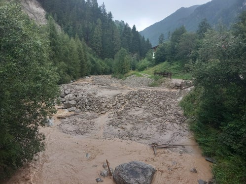An die 3000 Kubikmeter Murmaterial hat der Hölderlegraben nach dem Starkregenereignis gestern bis zum Zusammenfluss mit der Plima mitgeführt. (Foto: LPA/Landesamt für Wildbach- und Lawinenverbauung West)