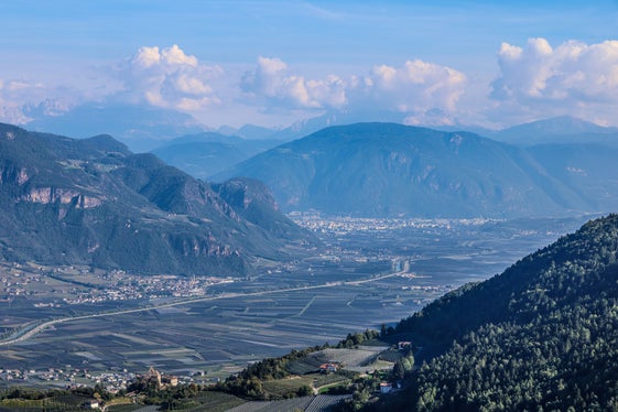 Wetterbild des Monats Oktober 2026: Blick auf das Etschtal (Foto: LPA/Martin Geier)