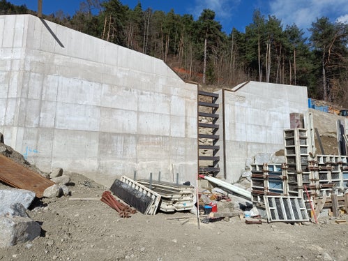 Il nuovo bacino di ritenzione lungo il fossato Horner a Vandoies sarà completato a breve. (Foto: USP/Ufficio Sistemazione bacini montani Est/Andreas Unterberger)