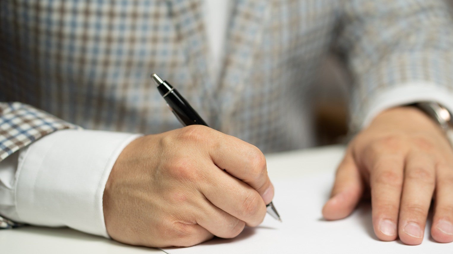 Wie sieht eine Patientenverfügung aus und mit wem sollte sie verfasst werden? Diese und andere Fragen werden bei den Infoabenden des Landesethikkomitees behandelt. (Foto: Pixabay/Sozavisimost)