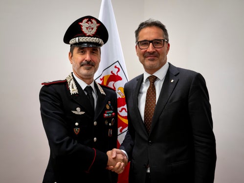 Landeshauptmann Arno Kompatscher begrüßte den neuen Kommandanten der Carabinieri-Einheit der Region Trentino-Südtirol, Brigadegeneral Stefano Paolucci, im Palais  Widmann. (Foto: LPA/Fabio Brucculeri) 