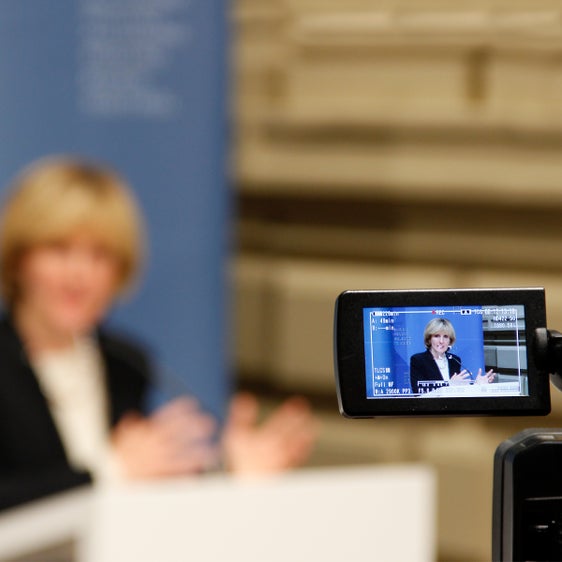 Landesrätin Deeg informiert am 19. Jänner über die Jahresschwerpunkte ihres Ressorts. (Foto: LPA/Greta Stuefer)