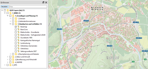 QLR-Browser Südtirol: In diesem Bild wird die Basemap Südtirol dargestellt. Diese Basiskarte besteht aus einer Vielzahl von Informationsschichten, die sich je nach Maßstab, aus unterschiedlichen Daten dynamisch zusammensetzt. (Foto: Landesamt für Landesplanung und Kartografie)