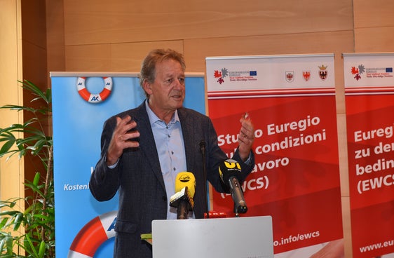 AK-Tirol-Chef Erwin Zangerl bei der heutigen Vorstellung in Innsbruck (Foto: AK Tirol)