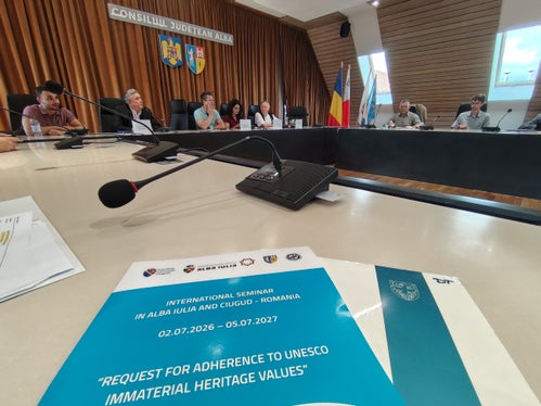 Auch das Land Südtirol nahm mit einer Delegation am Seminar in Rumänien teil. Weitere Länder werden nun das Verfahren für die UNESCO-Kandidatur einleiten. (Foto: LPA/Abteilung Natur, Landschaft, Raumentwicklung)